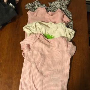 Gap 6-12m onesie set of 4